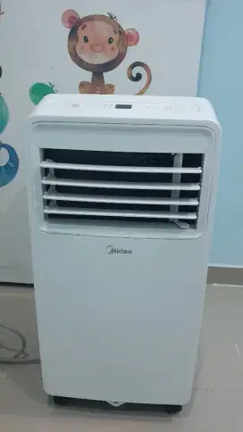 AC portable 1/2 PK Midea