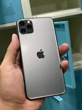 Iphone 11 PRO Max tt or barter