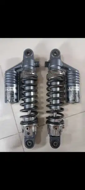 Shock kawasaki zephyr 550