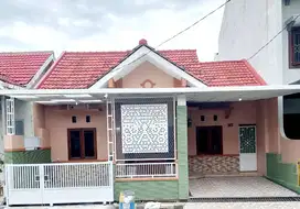 DISEWAKAN RUMAH BAGUS SIAP HUNI LINGKUNGAN ELITE,NYAMAN DAN AMAN