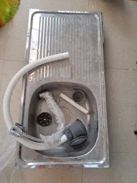 Sink tempat cuci piring