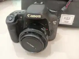 Canon Eos 7D + Lensa Fix 50mm