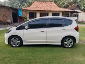 Honda Jazz 2011 Bensin