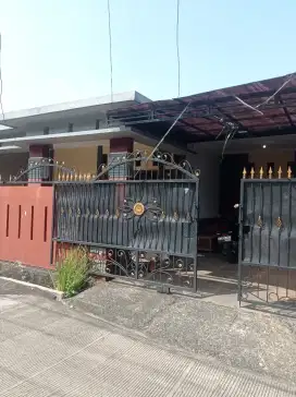 Rumah 900 jutaan di Perumahan Lembah Hijau, Cimanggis - Depok