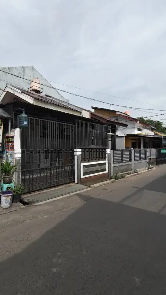 Dikontrakkan Rumah Nyaman Cluster Jatibening Griya Kelud dekat LRT