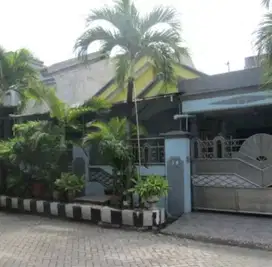 Rumah Terawat Siap Huni Lokasi Perum Kebraon Surabaya Barat