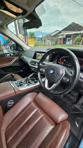 BMW x5 tahun 2021