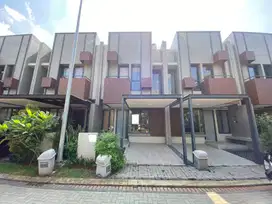 Rumah 2 Lt Semi Furnished 15 Mnt ke The Breeze BSD City Dibantu KPR J2