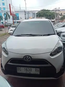 Toyota Sienta 1.5 V Bensin Manual 2016