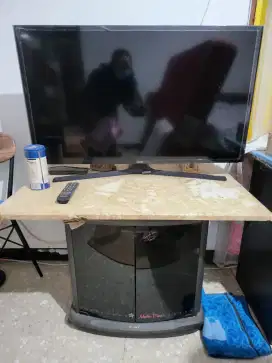 Dijual meja tv , lemari kabinet