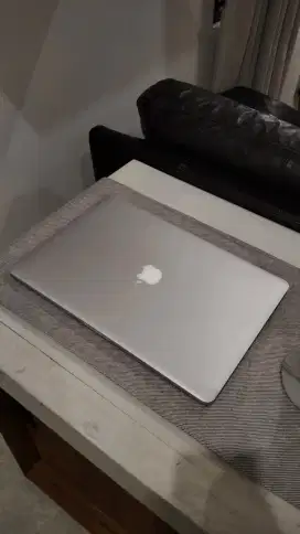 Macbook pro 15 mid 2015