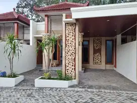 RUMAH CANTIK PALING LARIS SISA 1 UNIT DI MERTOYUDAN