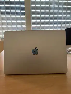 Macbook pro 2019 13’ touchbar 512gb