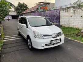 Nissan Grand Livina XV 1.5 matic 2012