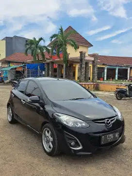 Mazda 2 R Hatchback Matic 2013