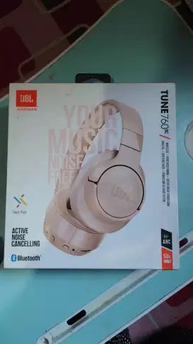 JBL Wireless Earphone Tune 760