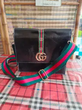 Tas Gucci elegant pria/wabira