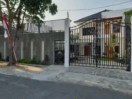 Dijual Villa Aroid