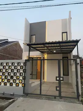 Dijual Rumah Cantik Minimalis, 2 Lntai, Siap Huni, Full Renov, BANDUNG