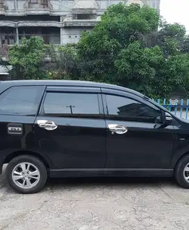 Di jual cepat avanza veloz warna hitam hitam