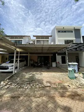 Casa jardin ukuran 6x17 jarang ada hadap timur masih siap huni