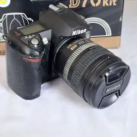 Kamera DSLR Nikon D70 Kit + Lensa 18-70mm f3.5-4.5