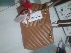 Tas fashion wanita