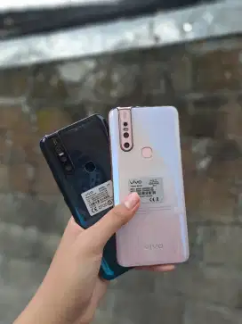 VIVO V15 RAM 8/256 KONDISI BARU BERGARANSI