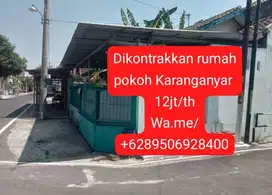 Dikontrakkan rumah Barat RSUD Karanganyar