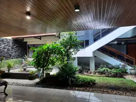 Sewa Rumah Besar Bagus untuk Kantor di Hegarmanah Kota Bandung