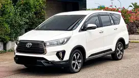 TOYOTA INNOVA VENTURER 2.4 A/T  DIESEL 2021 White LOW KM