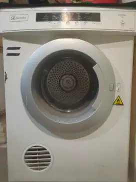 Mesin Pengering Electrolux