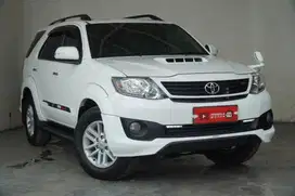 TOYOTA FORTUNER VNT TRD A/T 2013 PUTIH