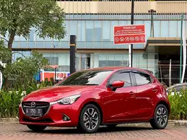 Mazda 2 R 2016.