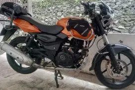 Bajaj Pulsar 180cc UG4