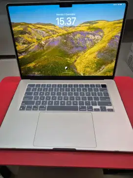 MacBook Air M2 2023