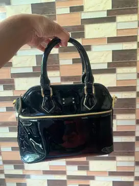 Preloved Mini sling paul's boutique