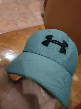 Topi Under Armor Original size M/L