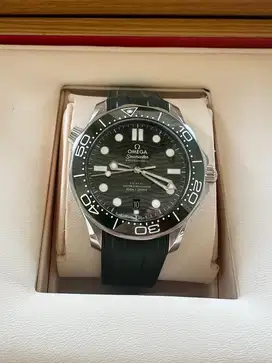 OMEGA SEAMASTER DIVER 300 Green Dial