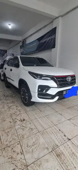 Toyota Fortuner 2,4 Vrz TRD Matik tahun 2021