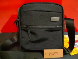 Tas Selempang Samsonite Red Label Bluntes Cross Black Original