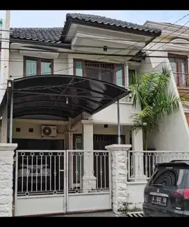 Bangunan Terawat Rumah 2 Lantai Di Taman Pondok Indah