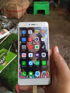 Jual aja nih Xiaomi redmi note 4 ram 3 32