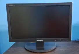 Layar PC Monitor Bekas Dell / Lenovo