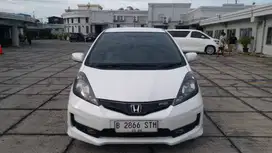 Honda jazz R.S MMC 1.5 AT bisa kami bantu Dp 5jt sampe aprrove 2013