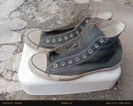 Sepatu converse bekas size 44(28, 5cm)