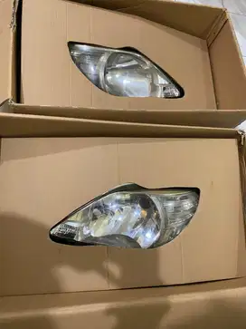 Lampu depan Innova Headlamp