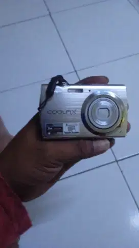 Kamera jadul Nikon coolpix s230