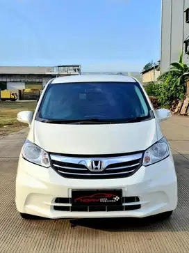 Honda Freed 1.5 SD 2013 Matic (Putih