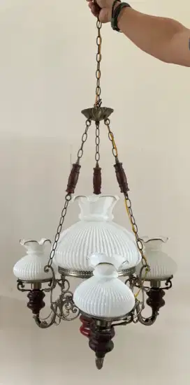 Lampu gantung klasik